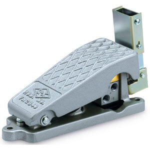 XT34-60/67 Foot Pedal Valve
